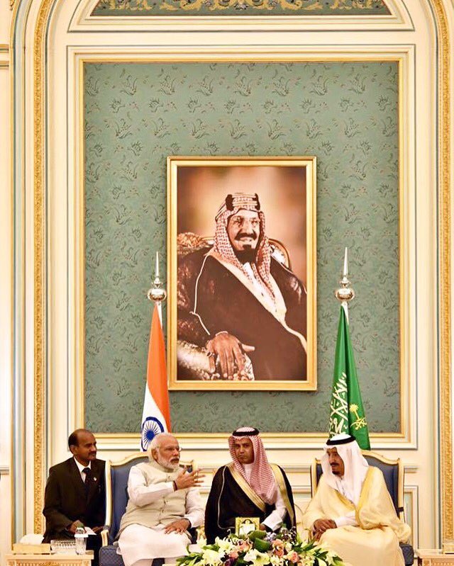 GMHolidays's tweet photo. الملك سلمان وناريندرا مودي في الرياض #سعودية #ModiInSaudiArabia #ModiInRiyadh #modi https://t.co/In64ygRwh2
