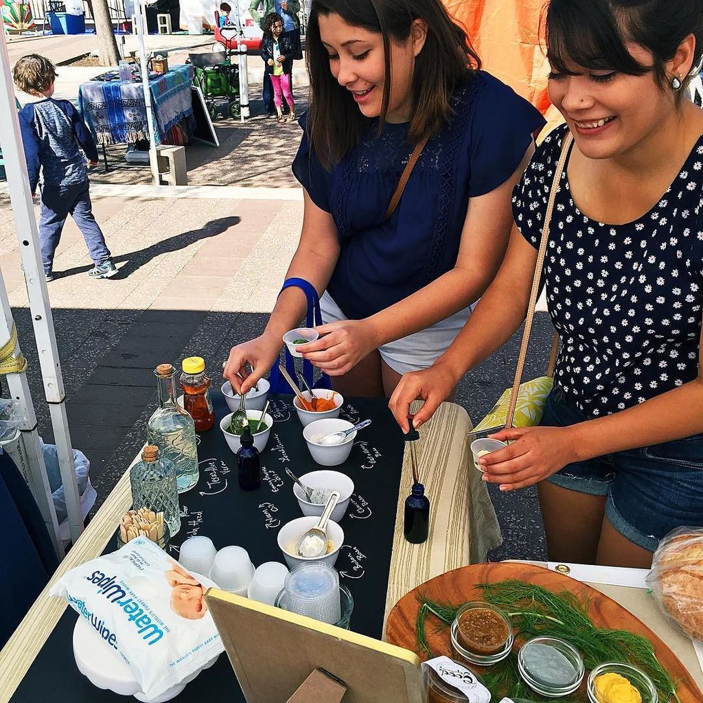 MakeItGoodApoth's tweet image. Having a blast sharing our DIY Fresh Facial Bases with our "make your own free sample bar".