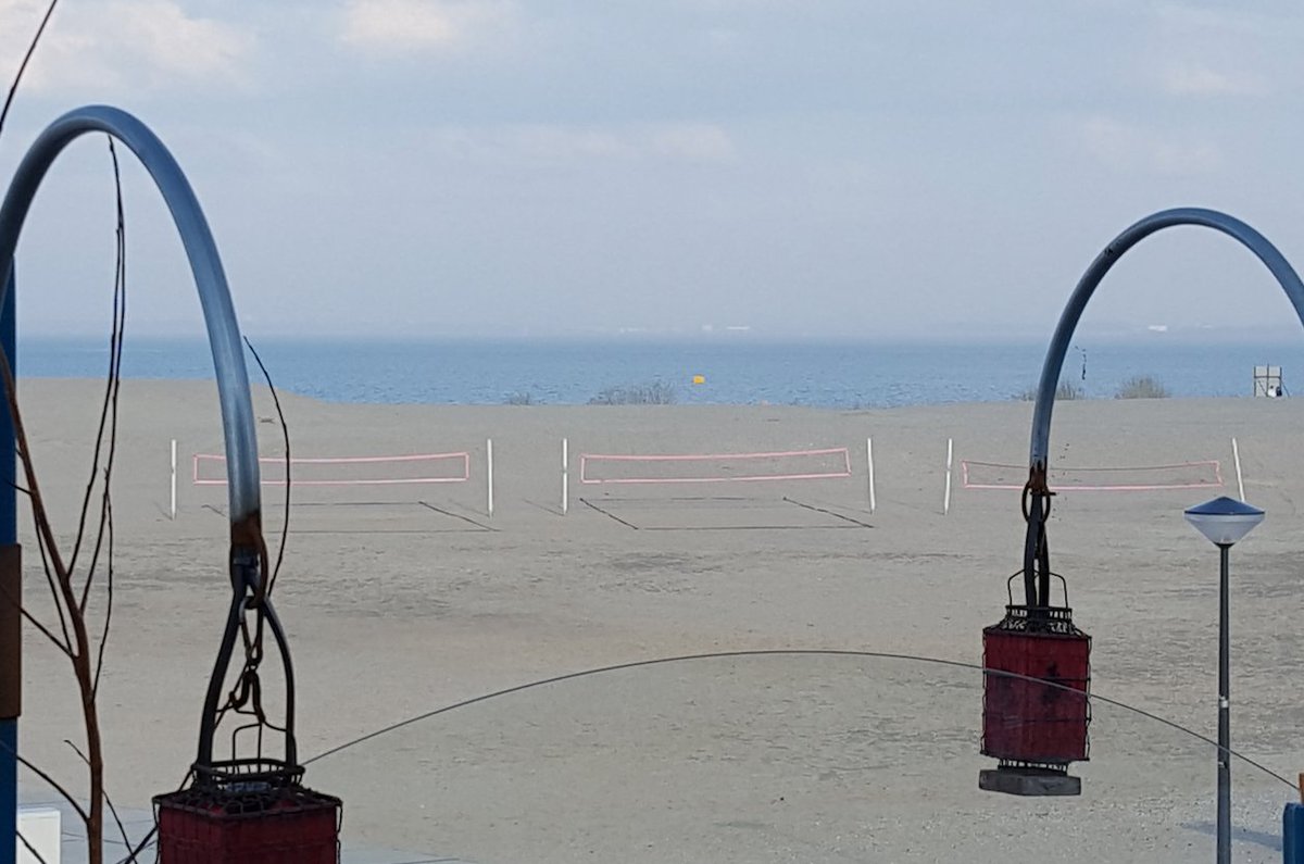 vv_volamos's tweet photo. De beachvelden op Blijburg zijn weer klaar voor gebruik. Veel volleybalplezier. https://t.co/tyGaDqfxQo