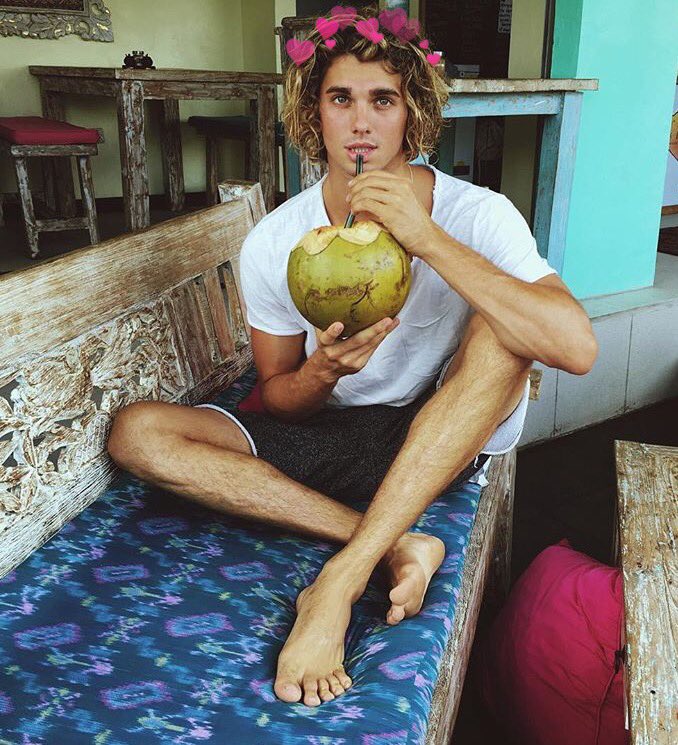 Jay Alvarrez