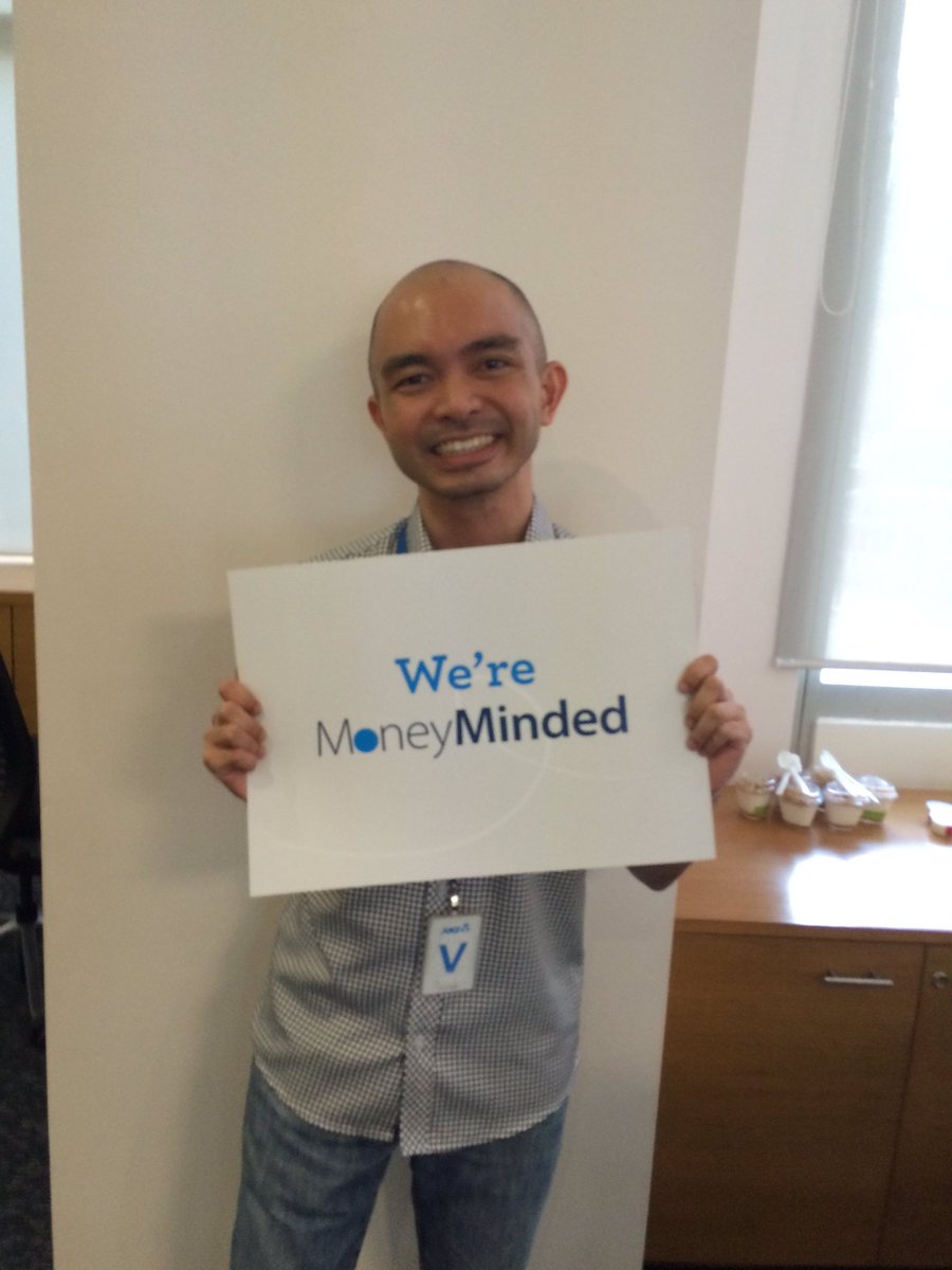 fale_v's tweet photo. #ANZ#MoneyMindedFacilitators#Volunteering at its best👍 @tingate_kathy @Daniel_FSKing @MarkWoolfrey @MarcFiggins https://t.co/KgAM9AO5yB