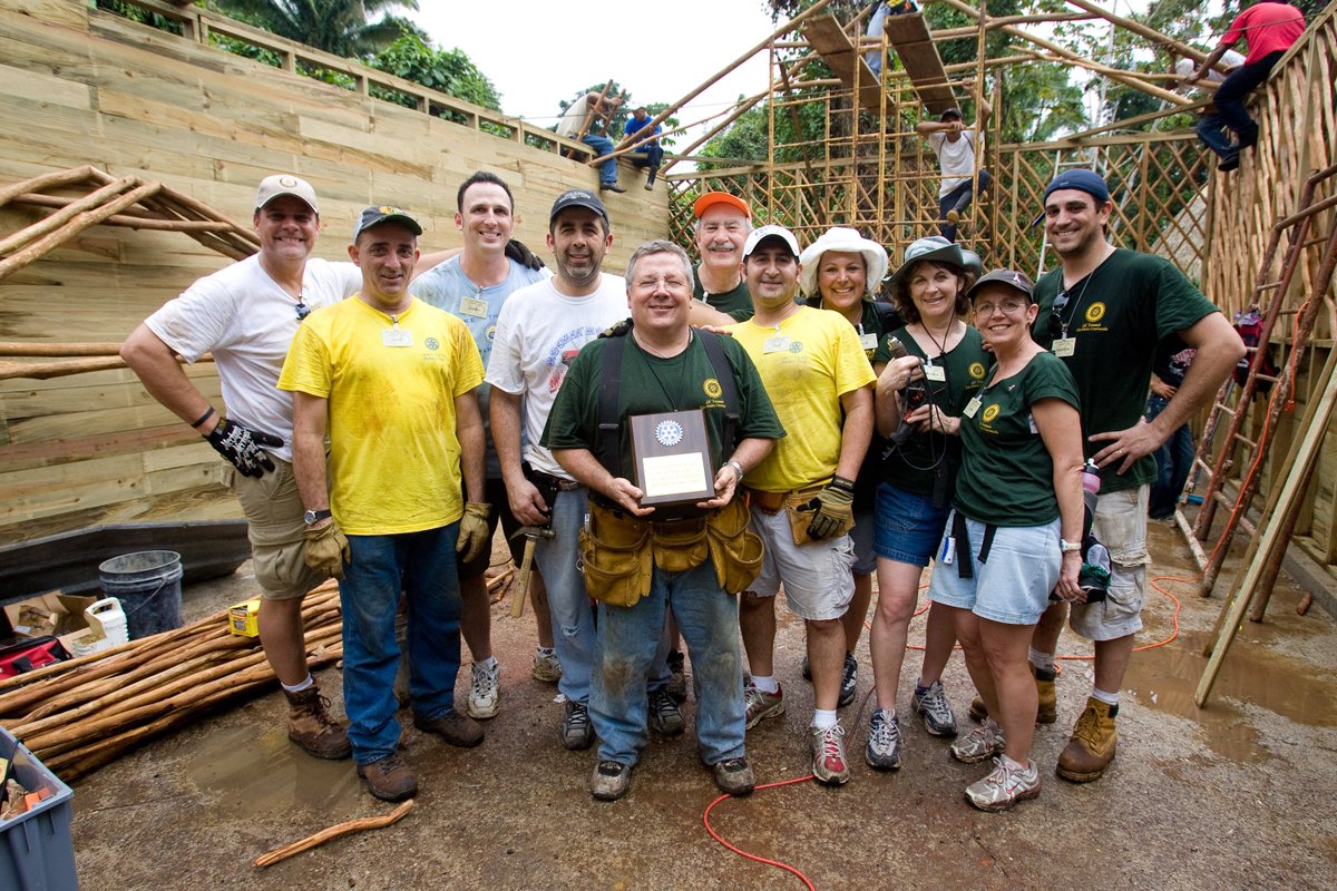 Rotary's tweet photo. Get involved with #Rotary to change lives in your community. Join us: https://t.co/IFDN2pgf3s https://t.co/5ILlakyWCI