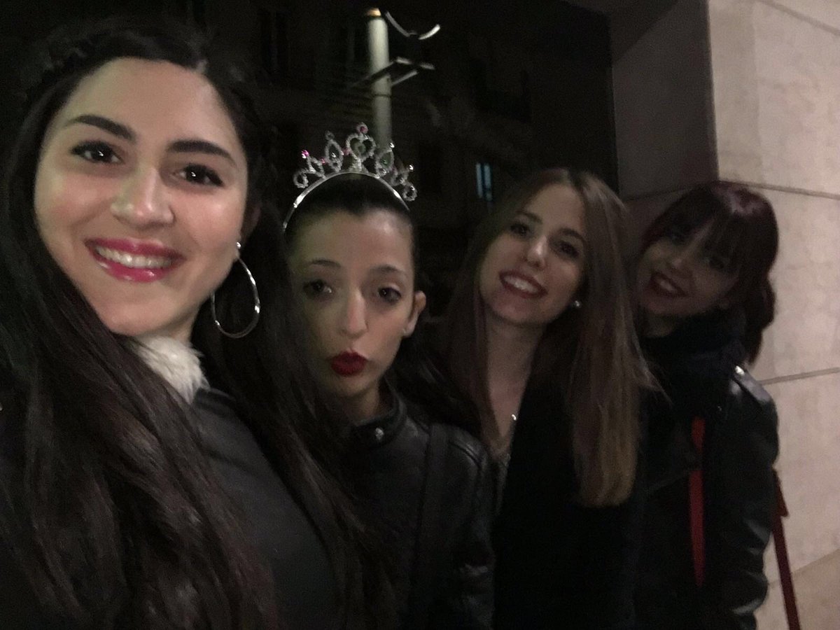 elsaescudero28's tweet photo. Sweet 19 baby🎂💕👸🏻 @Sandrasoria16 https://t.co/KwNk1P5mMt