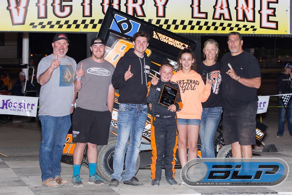ShariAncona88's tweet photo. Feature event winner at Lemoore Raceway last night!🏁🏁 @factorykahne @hambone8s @JoeAnconaJr @pacechassis #DRYCO #88 https://t.co/Juaa0eZCzh
