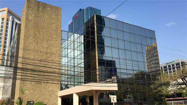 RadioCanadaInfo's tweet photo. EXCLUSIF : Paradis fiscaux : une nouvelle fuite secoue la planète https://t.co/aHilbSiRLN https://t.co/EERwFkhCOF