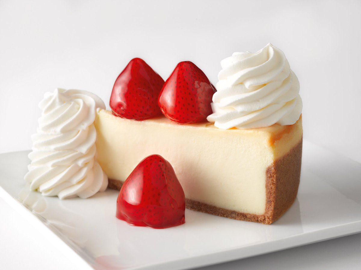 BitchStocking's tweet photo. @Link_SaKKaT "Hmm.. I have some cheesecake with me." She took out a plate of cheesecake. https://t.co/BkYTWSvEzI