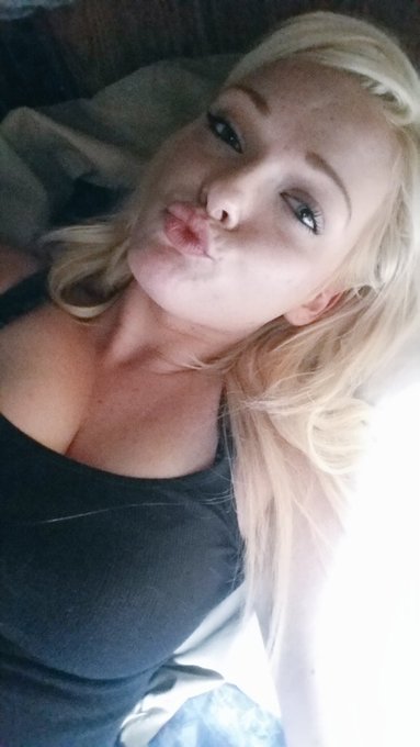 Only kisses and loves https://t.co/6RE8JWU1Q5<a href="/tag/free"class="tags"><span>#free</span></a>