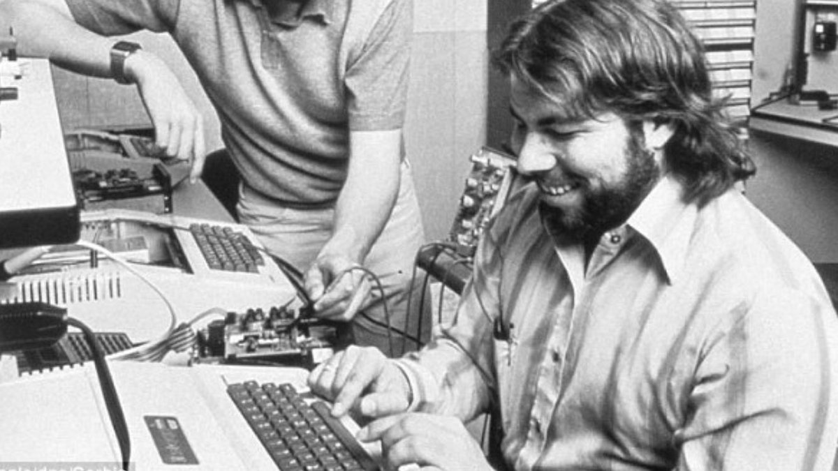 whatspineapple's tweet photo. #pineapple has made some @stevewoz waves

#BR2016 https://t.co/XSVLyZxeMw