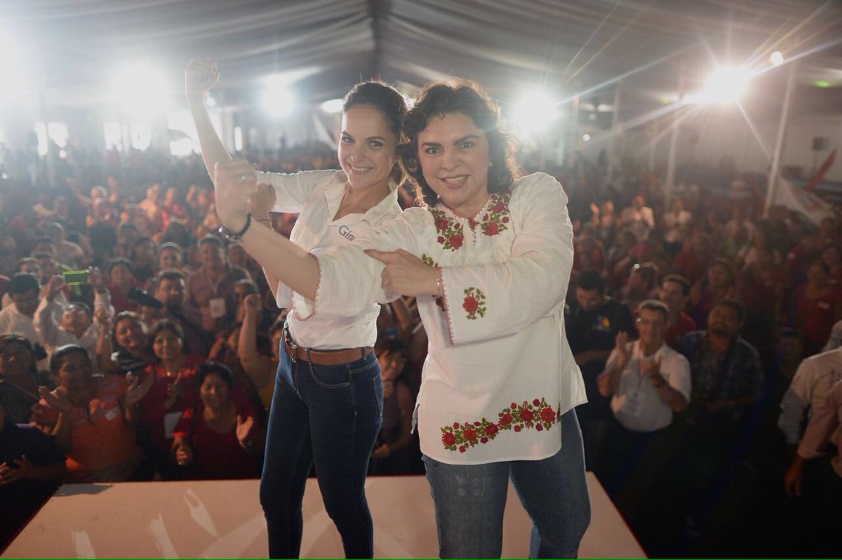 IvonneOP's tweet photo. .@ginaruizcha es una mujer de corazón sensible y fortaleza para tomar decisiones inteligentes. #Cozumel https://t.co/2QXhu658nP