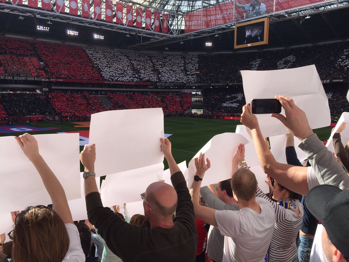 Sihpromatum's tweet image. A historic game at Ajax Arena in Amsterdam celebrating life of Amsterdam football player legend #JohanCruyff !