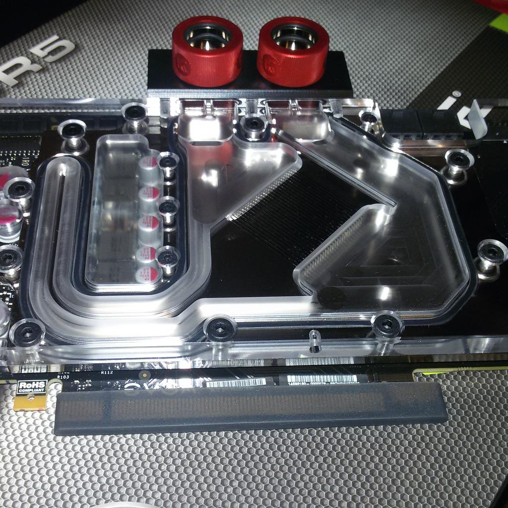 Dig_computers's tweet image. Getting the waterblocks already!!!