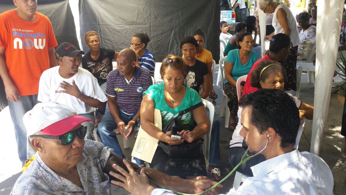 ECasanovaRE's tweet photo. Calle 4 de Villa Pereyra #codigoazul #taactivao #pueblodominicanopreparao #pafueralomorao #estrabajo #eslealtad https://t.co/UCkZHxBhGR