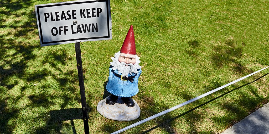 Travelocity Roaming Gnome tweet media