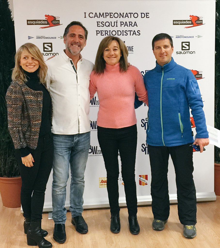 Borja_Fadon's tweet photo. Gran pique hoy en las pistas de @MadridSnowZone entre la prensa, un aplauso a la organización! https://t.co/HmqC6zNWtZ