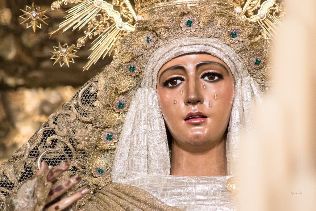 Y esque tú te lo mereces todo, por cuidar de todos y cada uno de tus hijos, por darnos tu amor y tu esperanza...