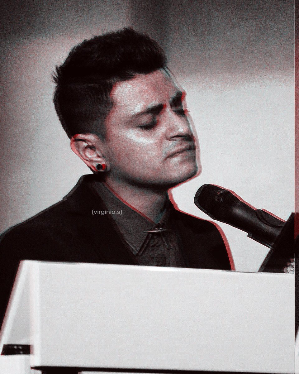 xvirginios's tweet photo. @virginionero "quando e perché ho definito il limite di quel che c'è" https://t.co/r8PUc8wcQR