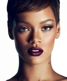flicksoflondon's tweet photo. One of my favourite @rihanna make up looks! #smokeyeyes #purplelips #lashes https://t.co/CH7OTrPAC7