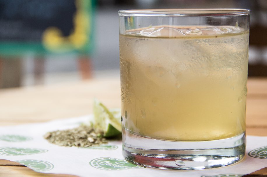 El Tereré. La versión más fresca de la #YerbaMate
@DFchic <a href="/ElPlanEs/">El Plan Es...</a> <a href="/_Narvarte/">Narvarte</a>