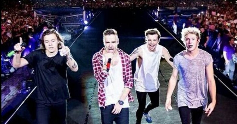 Z100NewYork's tweet photo. The POWER OF DIRECTIONERS is NO JOKE!!! #BestFanArmy #Directioners #iHeartAwards 💪💪 https://t.co/bOvQaFBKDR