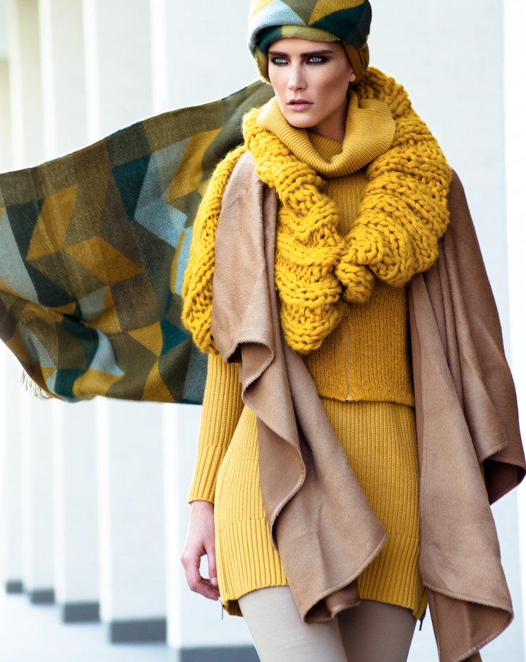 Pampacorral's tweet photo. Produccion moda de lujo Revista Report- @Pampacorral en una puesta única. @reportmoda #fashion #ESPECIALMODA https://t.co/uPt93op5zL
