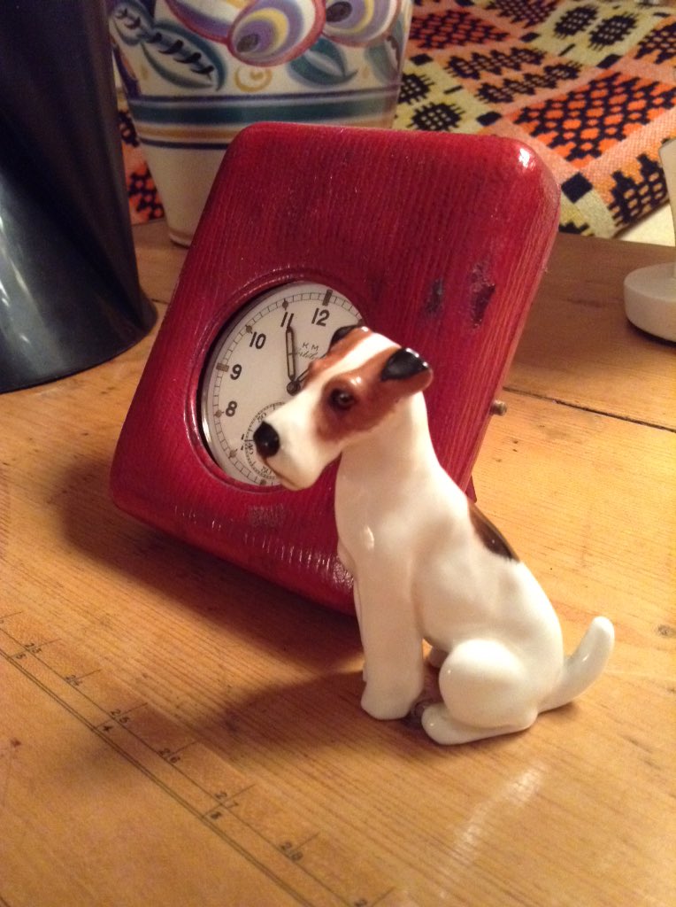 hill13_graham's tweet photo. Cudn't resist this #miniature royal doulton #Dog 2day from Skiptonia 😁 #followvintage 😁😉 https://t.co/7v6qDMF3Zx