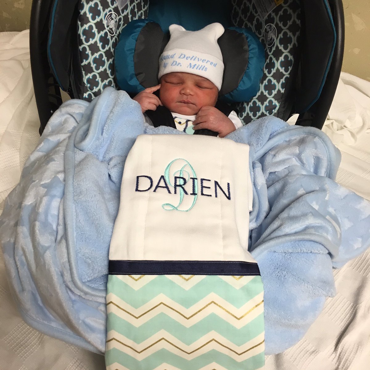 speedsquad1's tweet image. Left the hospital,now little man chilling #tired #myownbed #backtorealworld