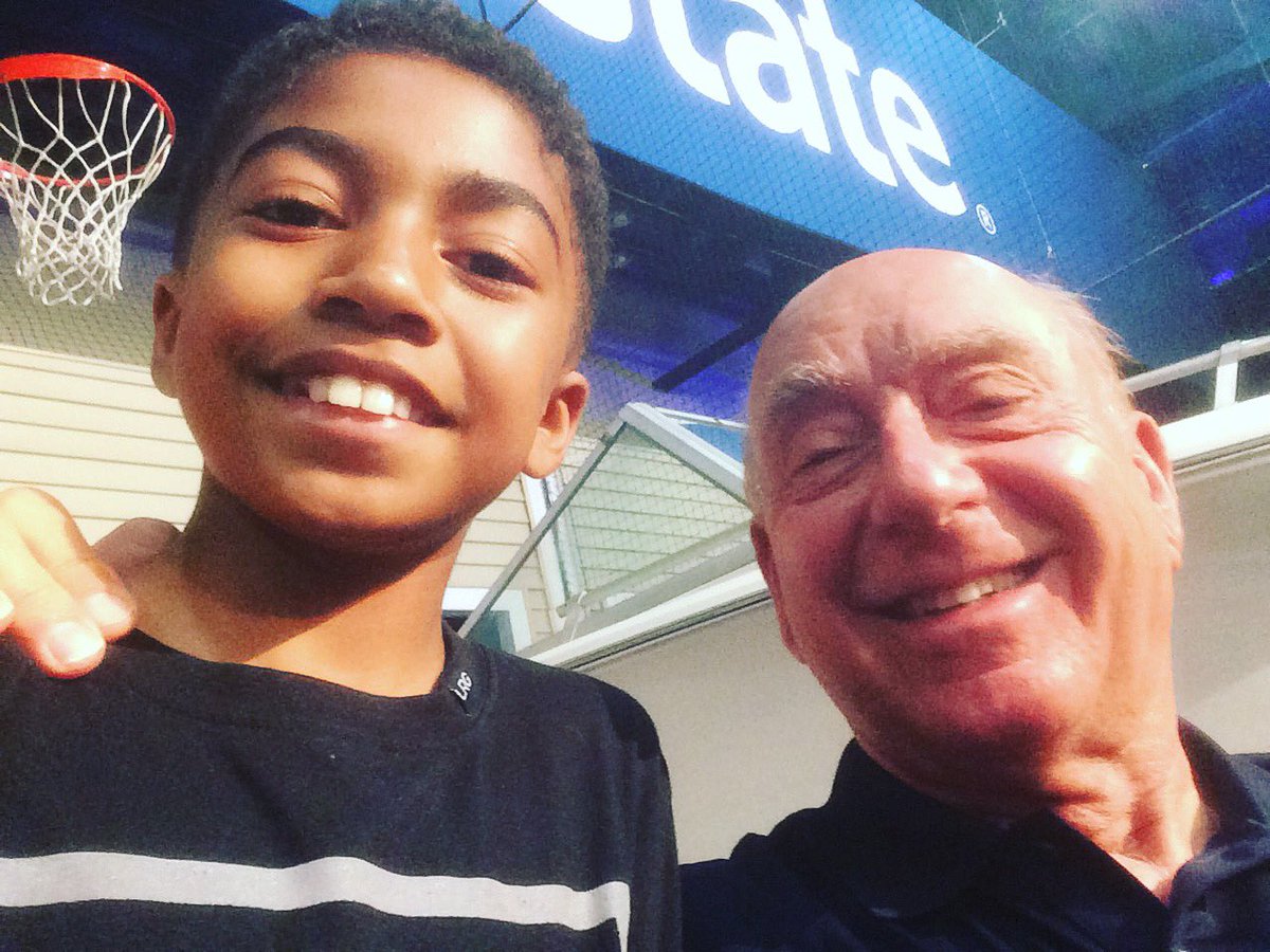 MilesBrown's tweet image. He said "Blackish Baaaaaabyyyyy" 1st awrsome moment at NCAA experience #MarchMadness #NCAAChampionship #DickVitale