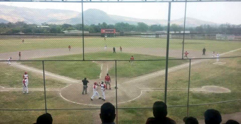 comsebacofsln's tweet photo. SEBACO GANA 4-3 2DO JUEGO A SAN RAMON EN FINAL DEPARTAMENTAL MAYOR A, PROXIMO JUEGO EN SAN RAMON @VivaNicaragua13 https://t.co/uVAMmvki2X