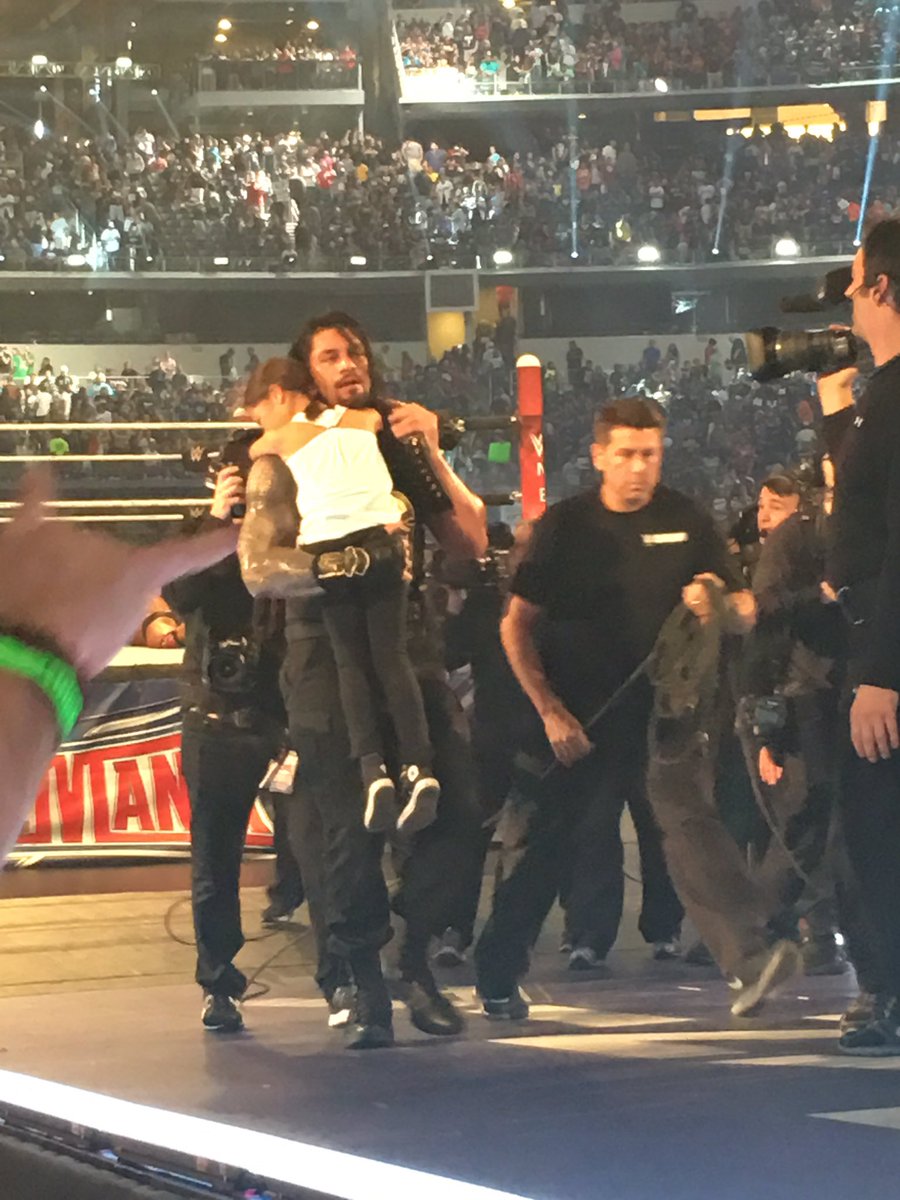 BrockLesnarGuy's tweet photo. Happy Endings. @WWERomanReigns #Wrestemania https://t.co/5BNgrCcUa8