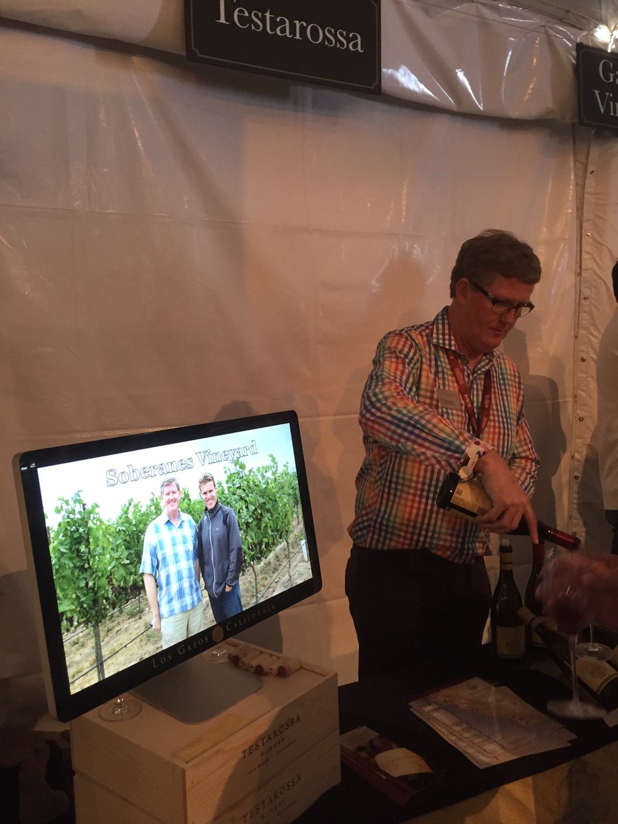 kiwiandkoala's tweet photo. The owners husband with pouring duties for @TestarossaWine at #pbfw2016 https://t.co/GzIddTGXu1