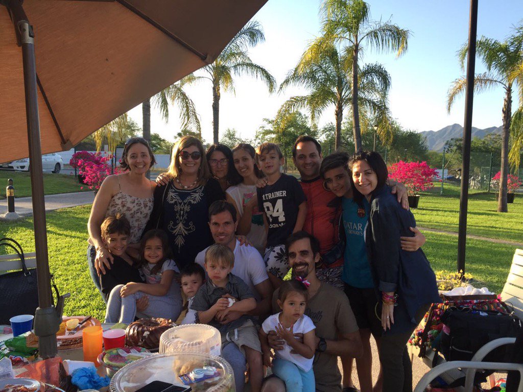 Basanta3sjose's tweet photo. Hermoso cumpleaños gracias!!! https://t.co/VB2KjWxRzv