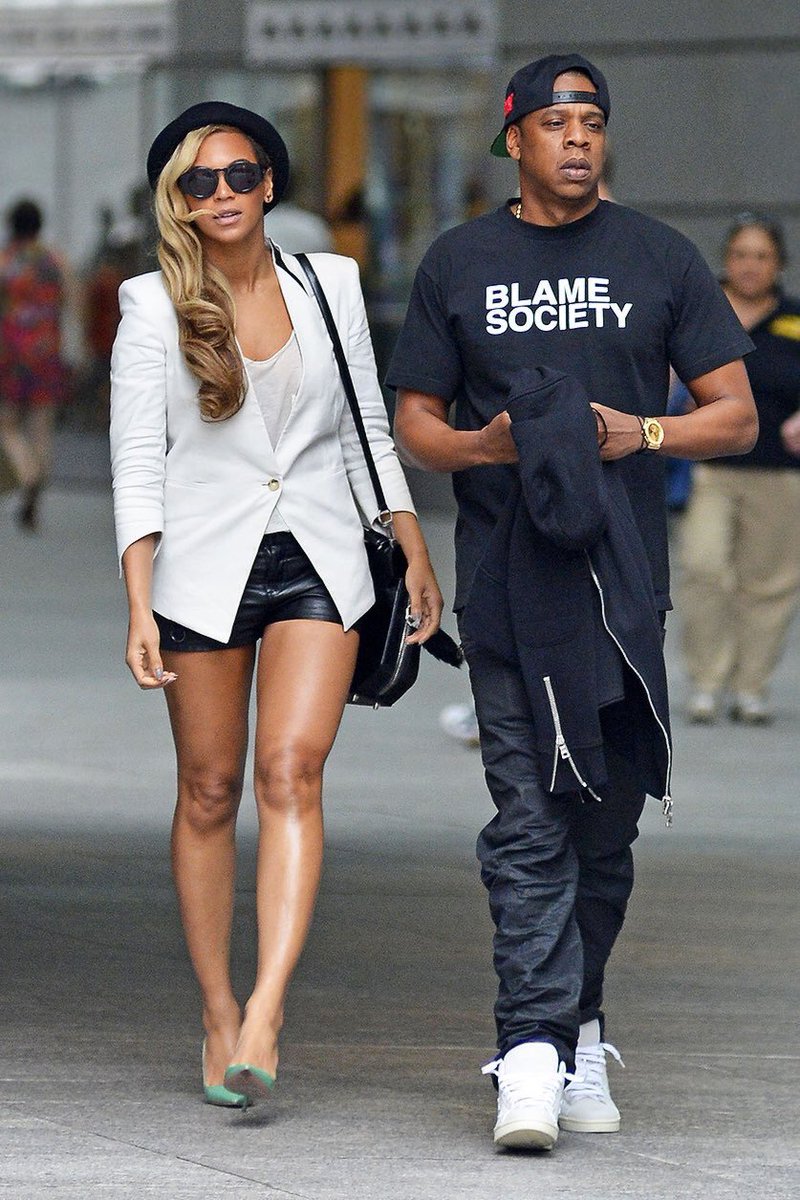BeyLegion's tweet photo. Happy 8th Anniversary to Beyoncé &amp; Jay Z! 💍💘 https://t.co/W0PjOYkuaI
