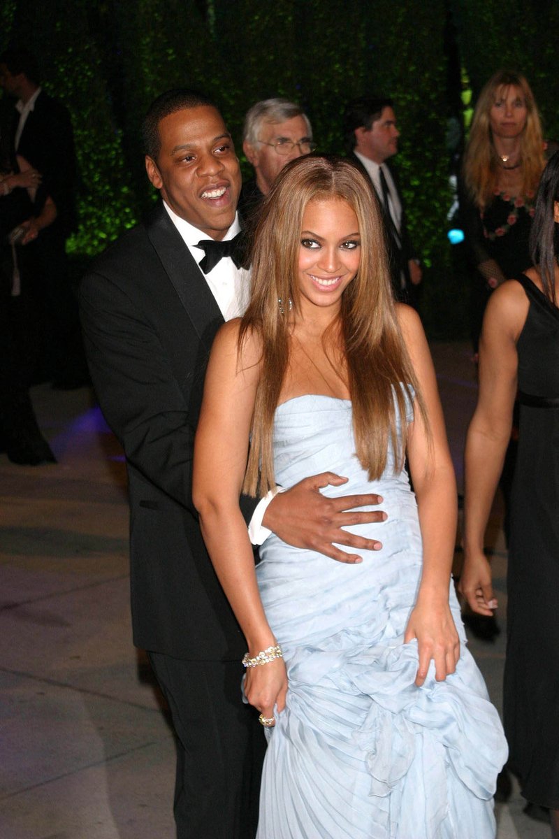BeyLegion's tweet photo. Happy 8th Anniversary to Beyoncé &amp; Jay Z! 💍💘 https://t.co/W0PjOYkuaI