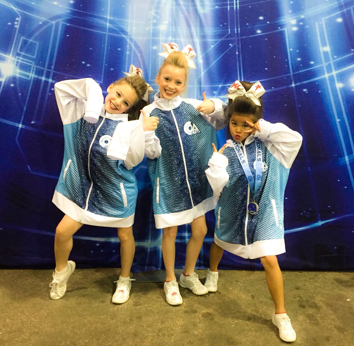 HCNarciso4's tweet photo. ROCKIN' their champions dresses!!! ππΌπππΌπππ» @COAtweet #kcheer #y3 #frost https://t.co/CHuyYrcj4Q