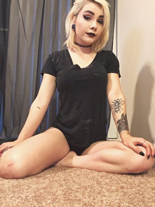 Finally hopping onto MFC! Meetcha there~ :3  #MFC #camgirls #livecamshow @MFCpromotion  https://t.co/prgZjVe29h<a href="/tag/mfc"class="tags">#MFC</a><a href="/tag/camgirls"class="tags"><span>#camgirls</span></a><a href="/tag/livecamshow"class="tags"><span>#livecamshow</span></a>
