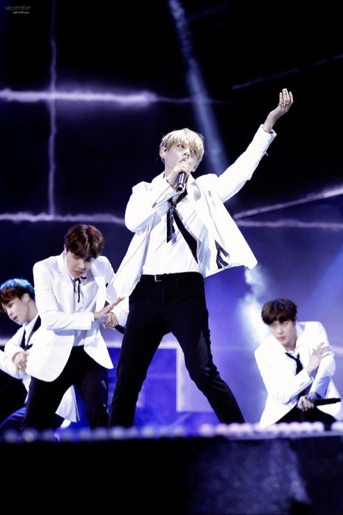 BTS_National's tweet photo. [HQ] 160325 BTS  @ 2016 KCON in AbuDhabi | © Vecember @BTS_twt #방탄소년단 https://t.co/wdU4n9fSbe