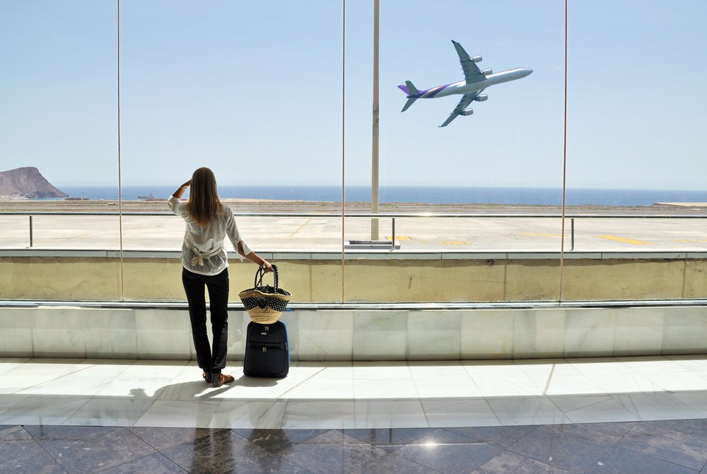 asglobal4's tweet photo. Un aeropuerto se encarga de recibir, guiar, enviar aeronaves con el propósito de trasladar pasajeros #MillennialsVU https://t.co/TUVeGjIptY