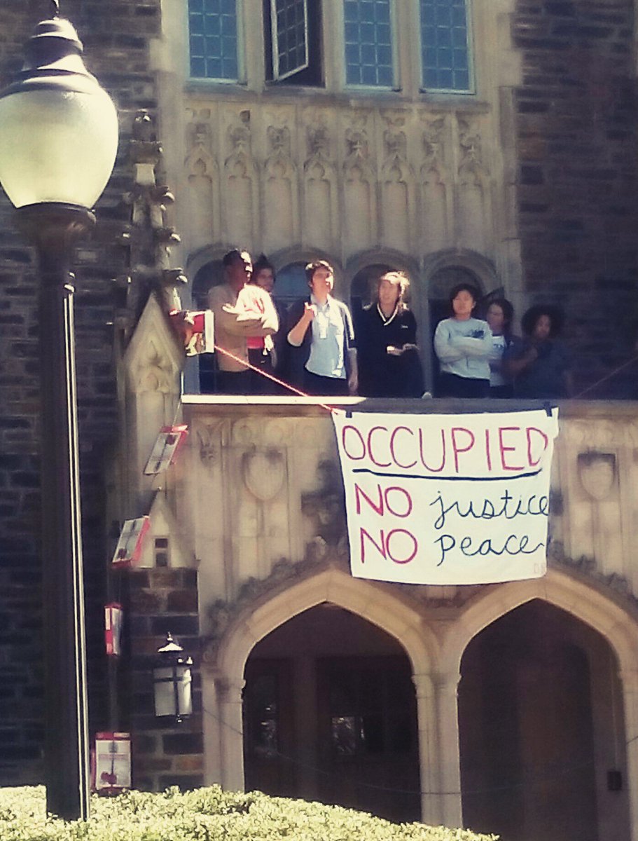 LamontLilly's tweet photo. What an inspiration to stand in solidarity today w/ student protesters sitting-in at the @DukeU #AllenBuilding! https://t.co/mOlzq9KUka