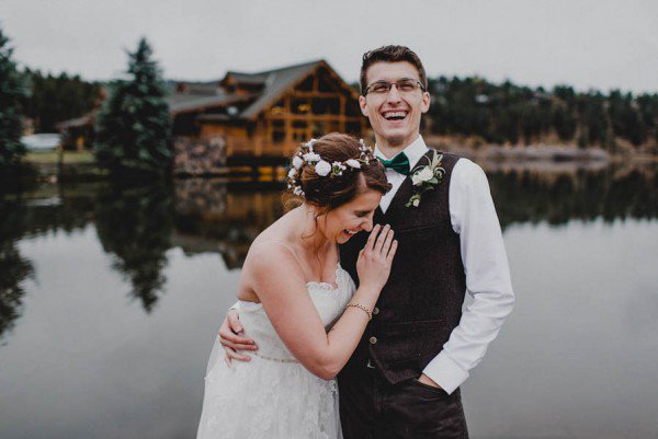 Jayye_1's tweet photo. Not Ready to Say Goodbye to Winter? This Snowy Evergreen #Lake House #Wedding is for You https://t.co/lYIdVBsB3J https://t.co/gWBUekOcFw