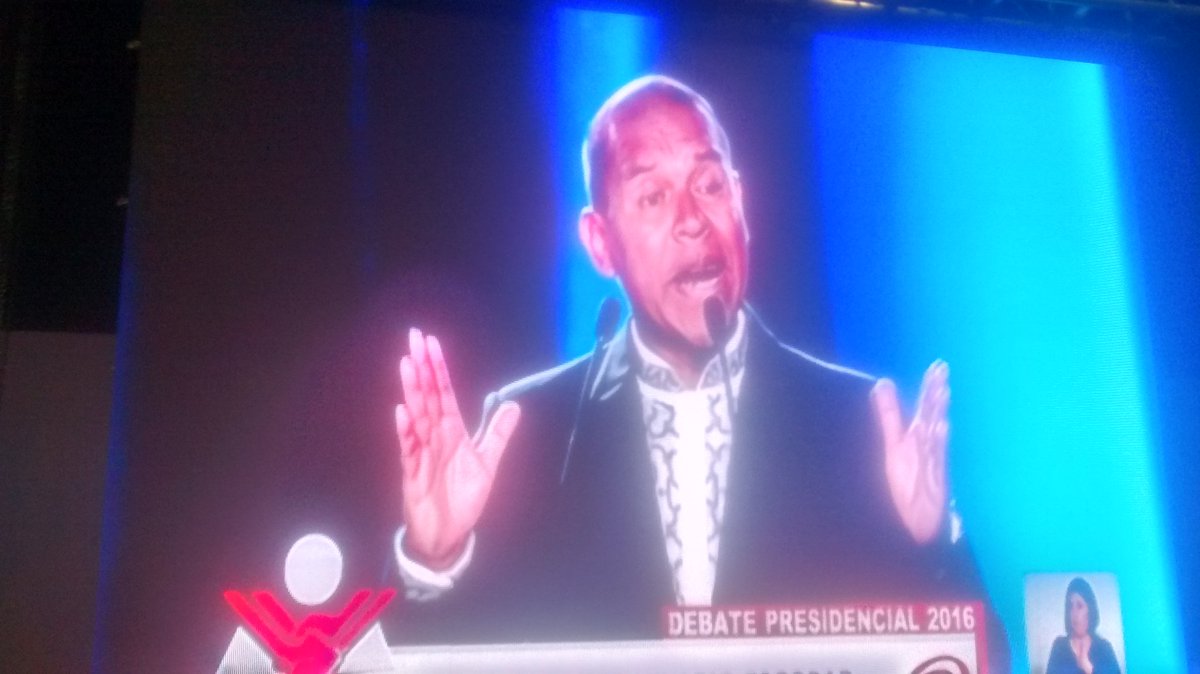 JaimeHerreraCaj's tweet photo. #Perú Candidato @MiguelHilarioE En clara alusión a @KeikoFujimori "La política no me ha pagado los estudios" #Debate https://t.co/CHEUDEI0wk