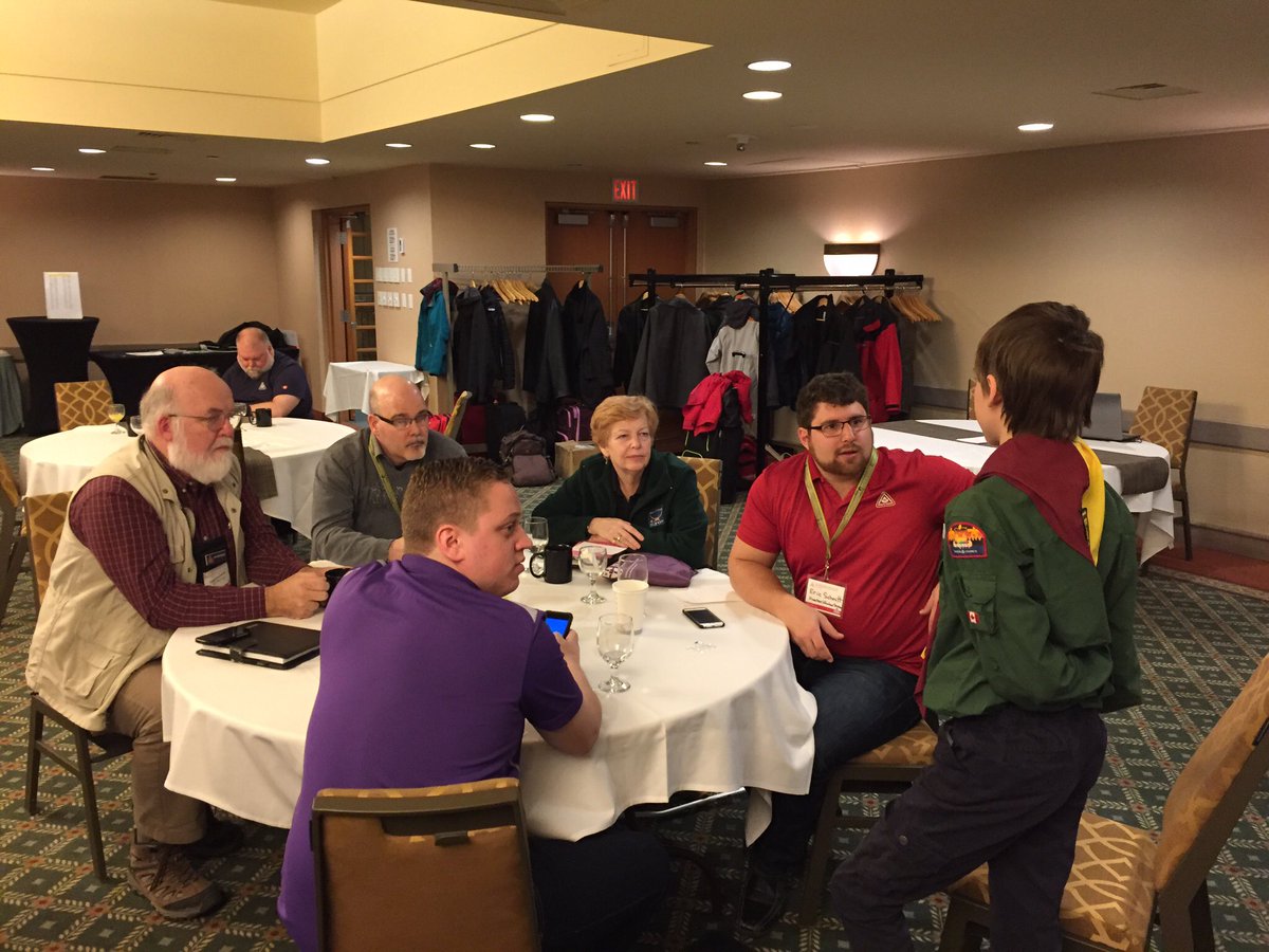 marcsworld1's tweet photo. 23rd Nepean- GeoHunters giving some youth perspective to scouts Popcorn campaign.  #SCNST16 https://t.co/qrSrtG1JhR