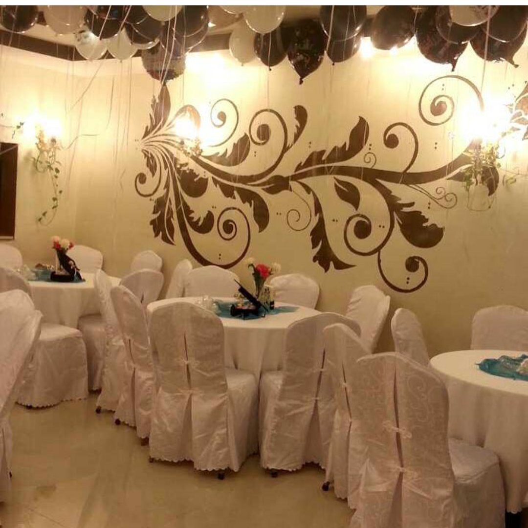 مفارش طاولات +تلبيسات كراسي مميزه وبأسعار مناسبه