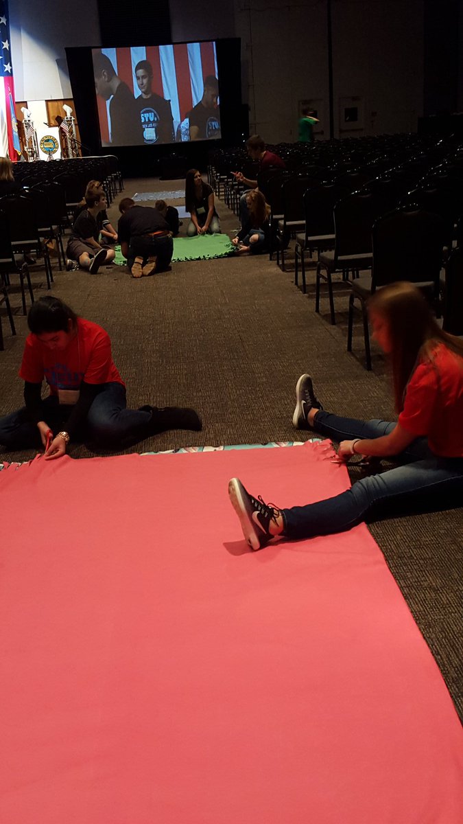 OG_Stuco's tweet photo. StuCo State Convention has begun! Our leaders making blankets for those in need! #projectwarmup https://t.co/q5j0K5ZHhk