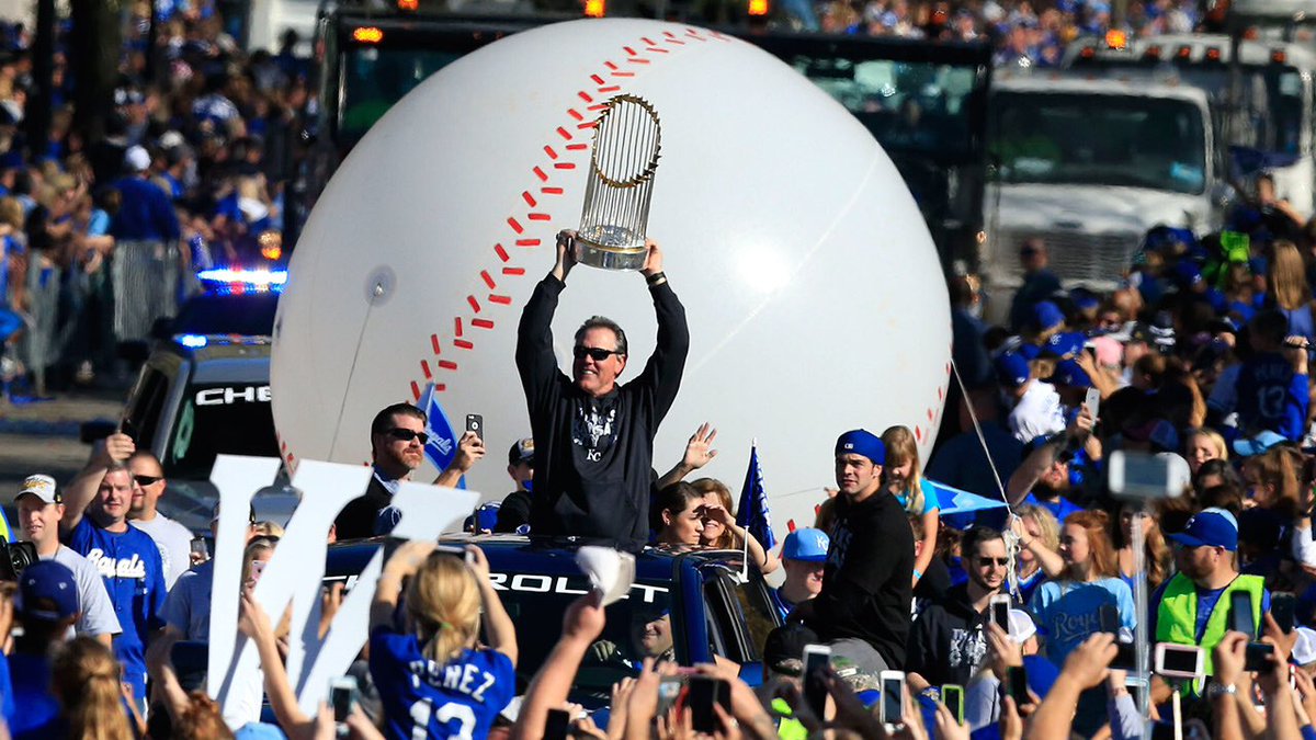 Total_KC_Move's tweet photo. Last season was surreal. 

Today, we begin to make sure they never forget our name. Our city. 

#ForeverRoyal https://t.co/1yCaiG1K4g