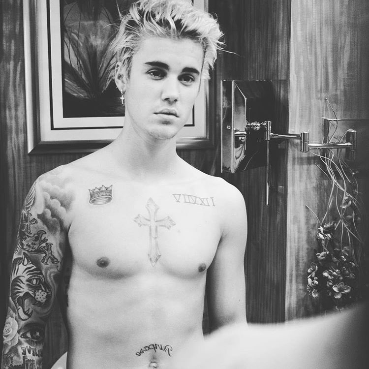 JBLoveKid's tweet photo. RT TO VOTE FOR THIS BEAUTIFUL HUMAN BEING #iHeartAwards #BestFanArmy #Beliebers https://t.co/6Mkc06bV60