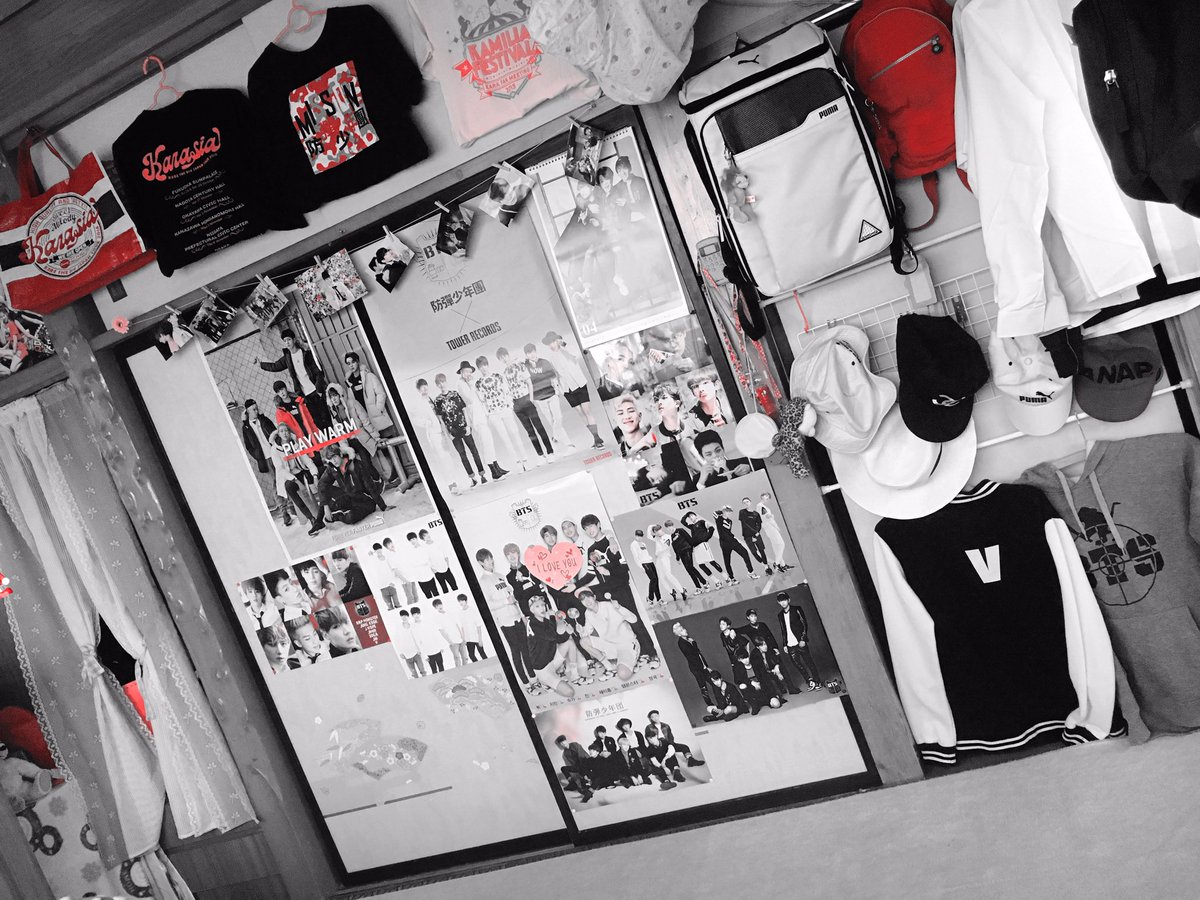 xGbbW35PqLqzfpC's tweet photo. #こんな部屋でも引かないよって人RT 
#RTした人全員フォローする 
#ばんたん
#bts
#防弾少年団 https://t.co/8P36aNEiEg