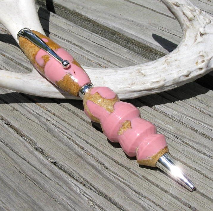 Emotional_Oasis's tweet photo. Pink Cholla Cactus Silver Tipped Fat Pen https://t.co/WZUZ6akjLi #jewelryonetsy #FatPen https://t.co/ADOFN7DzDI
