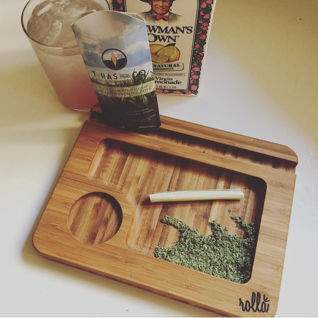 TRasRollingCo's tweet photo. Roll The Natural Way 😄 with @trasrollingco 🔥 get corny #rawboo #rollone #rolltray #rawbamb… https://t.co/HFmkRSYKNv https://t.co/628aqSi7KR