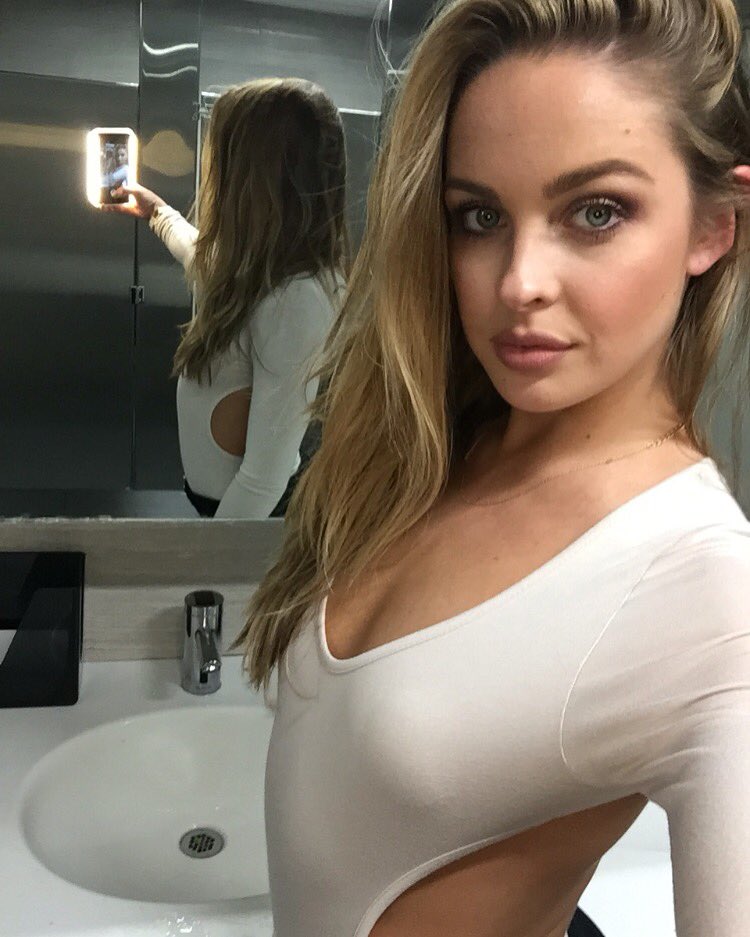 ItsLitCases's tweet image. We can't live without our it's lit case 😍