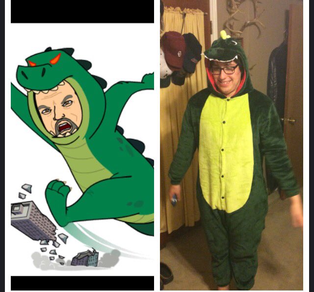 dscook911's tweet photo. Who wore it better?
Mitchell or #gomotus? https://t.co/bRqKN5j2Zq